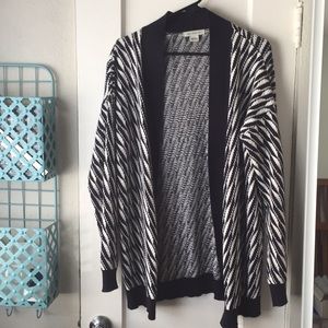 Liz Claiborne Long Sweater Large